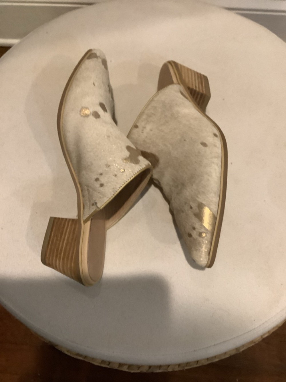 Chocolat Blu Clint Slides Mule Shoes Beige Haircalf Pointed Slip-On Size 7 NWOB - Picture 7 of 10